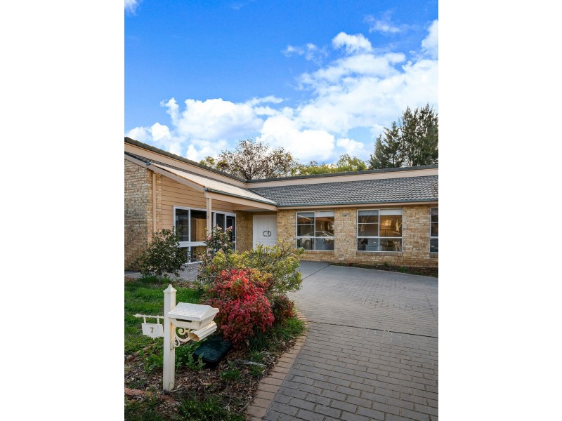7 Painter Place, Palmerston ACT 2913