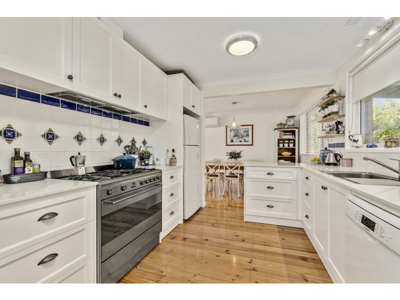 28 Jalanga Crescent, Aranda ACT 2614