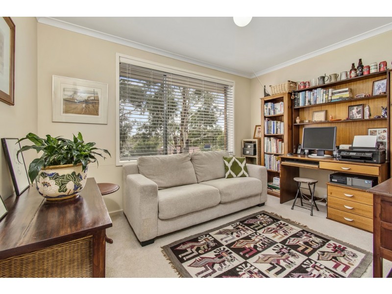 28 Jalanga Crescent, Aranda ACT 2614