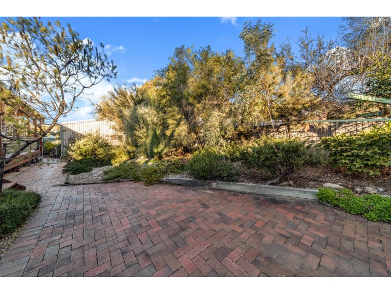 73 Mackellar Crescent, Cook ACT 2614