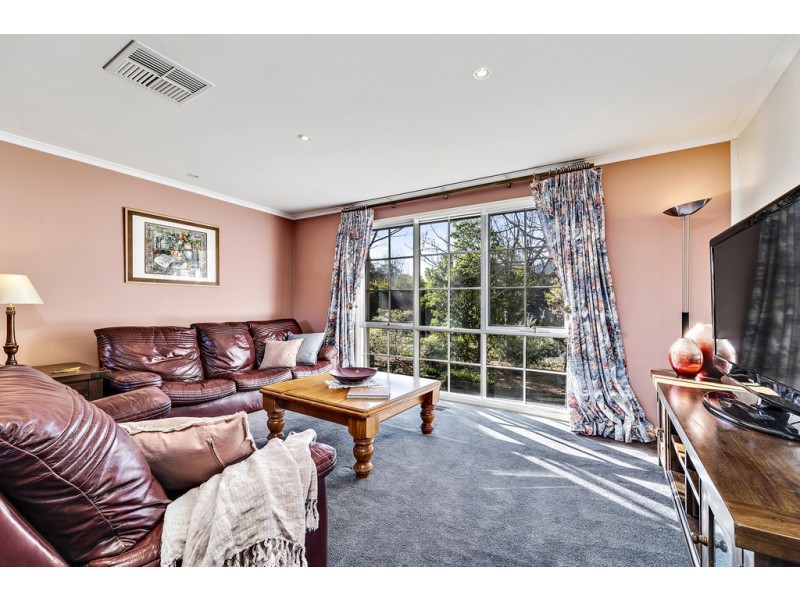 4 Reuther Street, Flynn ACT 2615