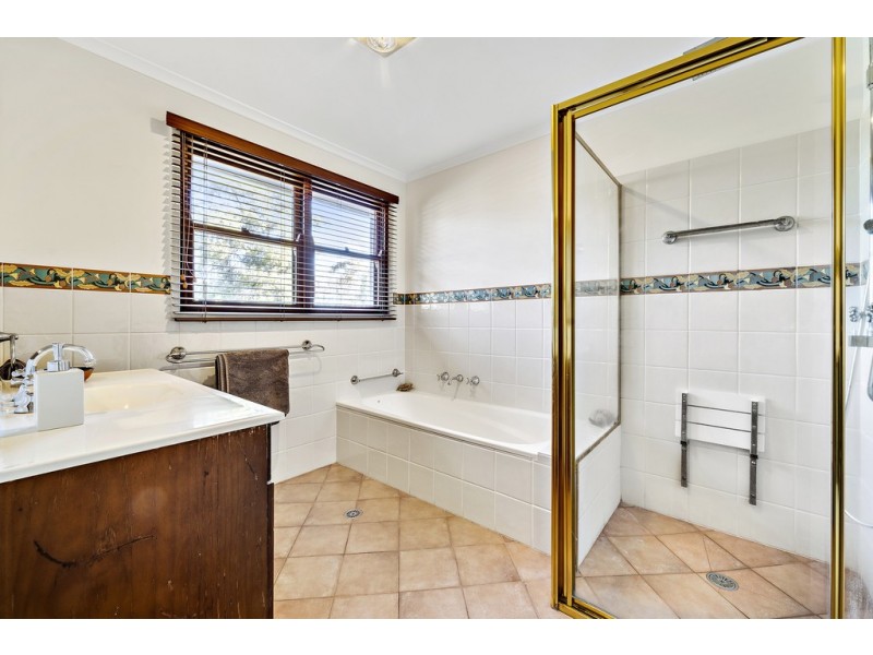 4 Reuther Street, Flynn ACT 2615