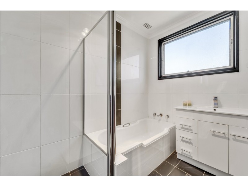 83 Bennelong Crescent, Macquarie ACT 2614