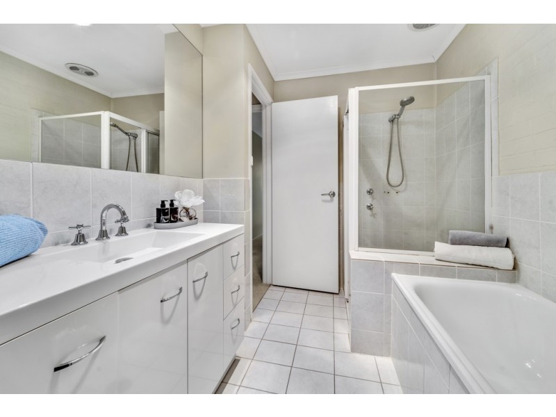 2/24 Hugh McKay Crescent, Dunlop ACT 2615