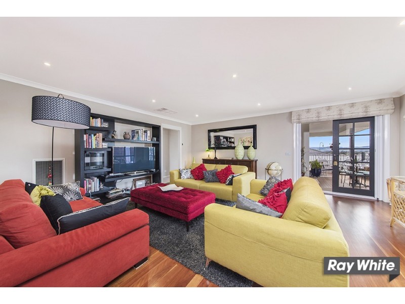 43 Macfarlane Burnet Ave, Macgregor ACT 2615