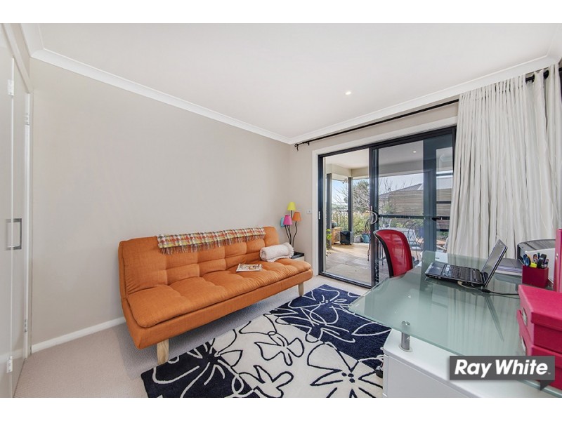 43 Macfarlane Burnet Ave, Macgregor ACT 2615