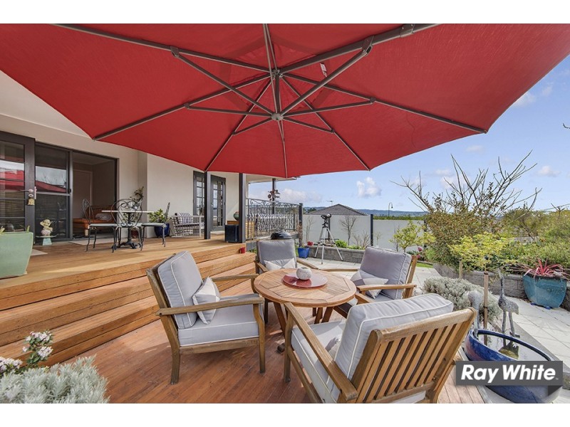 43 Macfarlane Burnet Ave, Macgregor ACT 2615
