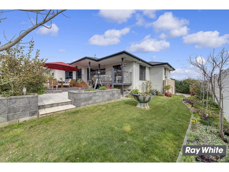 43 Macfarlane Burnet Ave, Macgregor ACT 2615