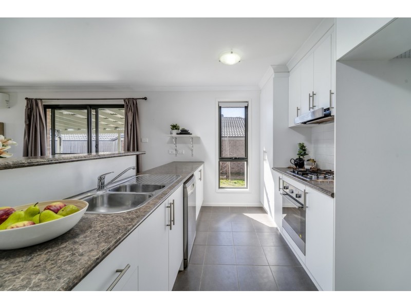 39 John James Loop, Macgregor ACT 2615