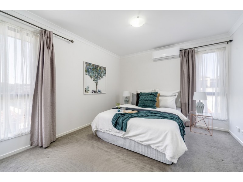 39 John James Loop, Macgregor ACT 2615