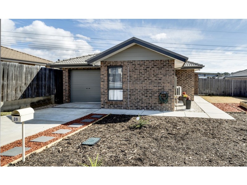 39 John James Loop, Macgregor ACT 2615