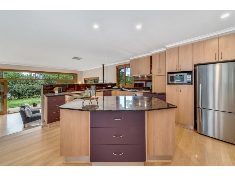 6 McKeahnie Street, Weetangera ACT 2614