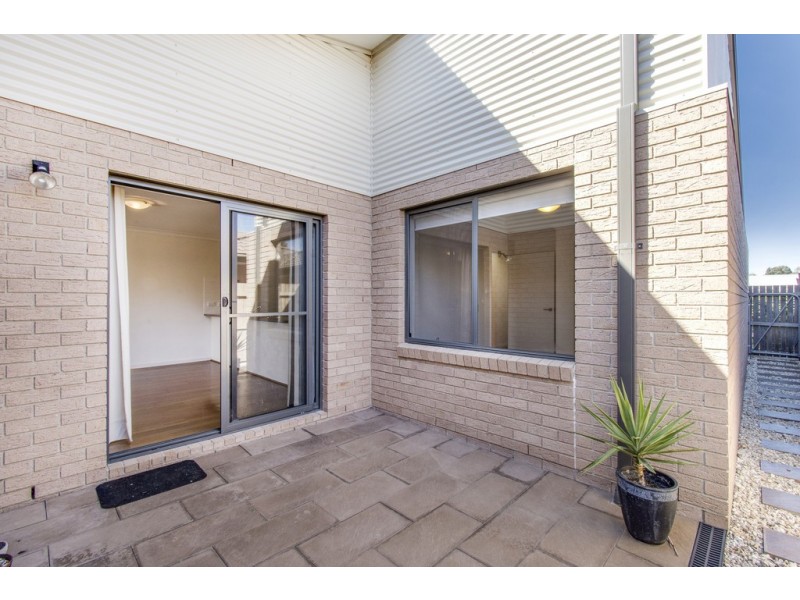 9 Rowland Street, Macgregor ACT 2615