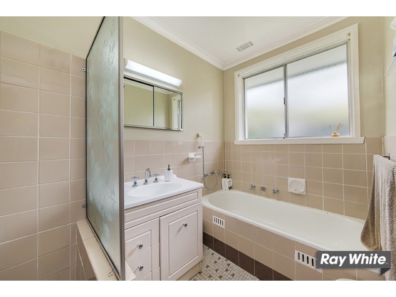 13 Bindaga Street, Aranda ACT 2614