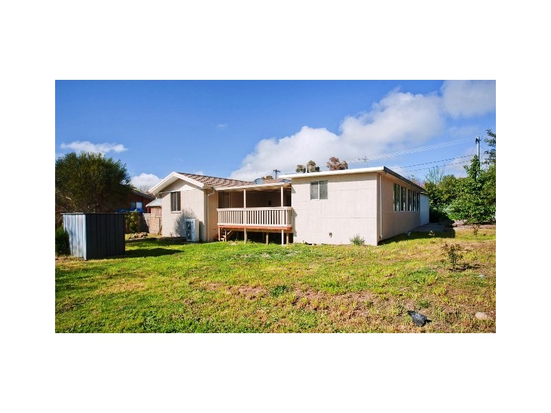 34 Lindrum Crescent, Holt ACT 2615