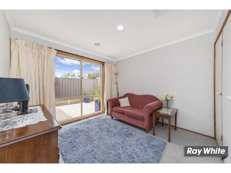 8 Nairn Place, Macquarie ACT 2614