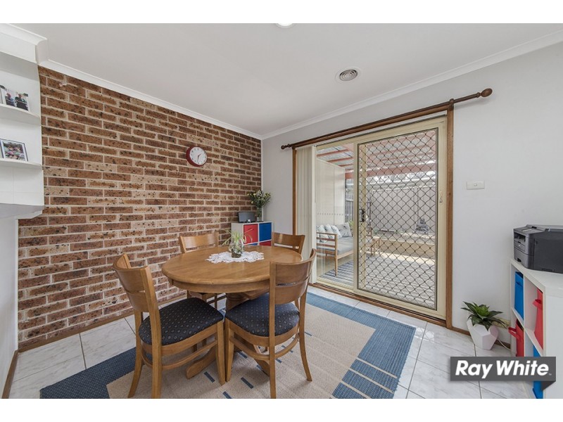 8 Nairn Place, Macquarie ACT 2614