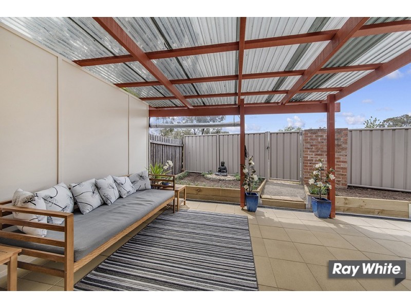 8 Nairn Place, Macquarie ACT 2614