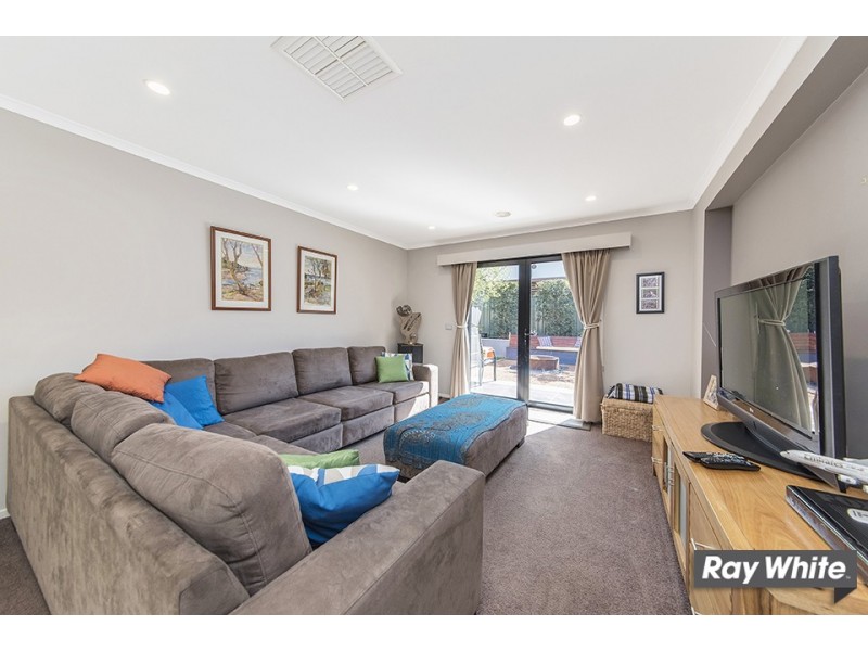 24 Belconnen Way, Page ACT 2614