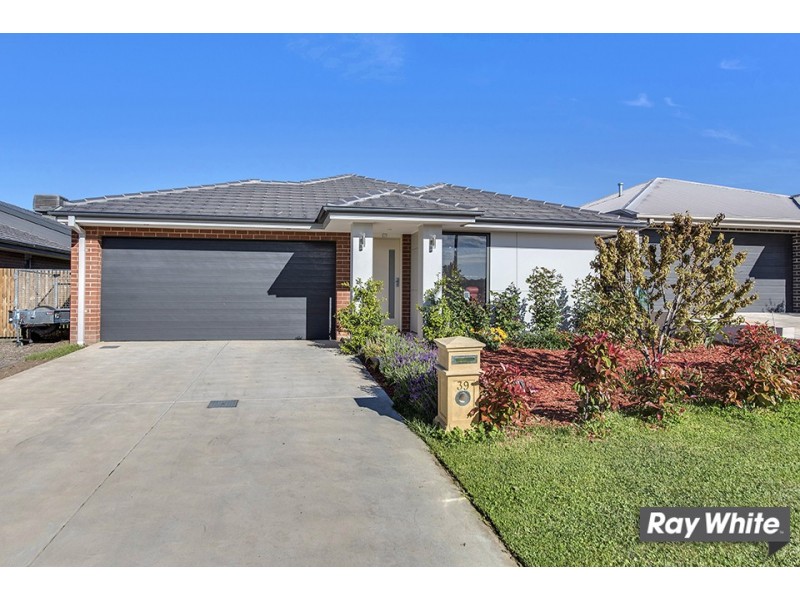 39 Annie Douglas Street, Casey ACT 2913