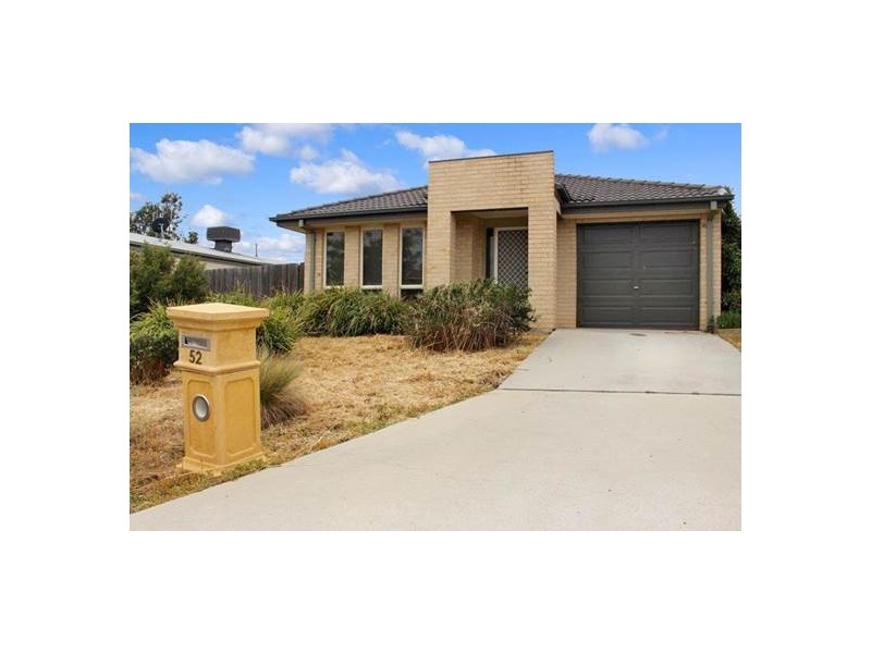 52 Dagmar Berne Street, Macgregor ACT 2615
