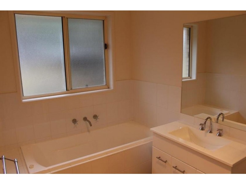 52 Dagmar Berne Street, Macgregor ACT 2615