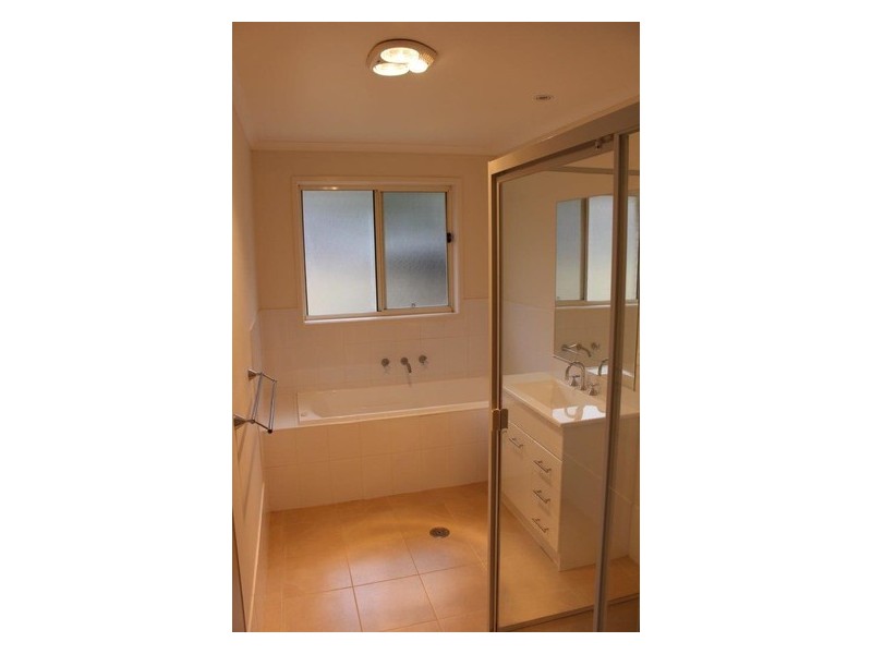 52 Dagmar Berne Street, Macgregor ACT 2615