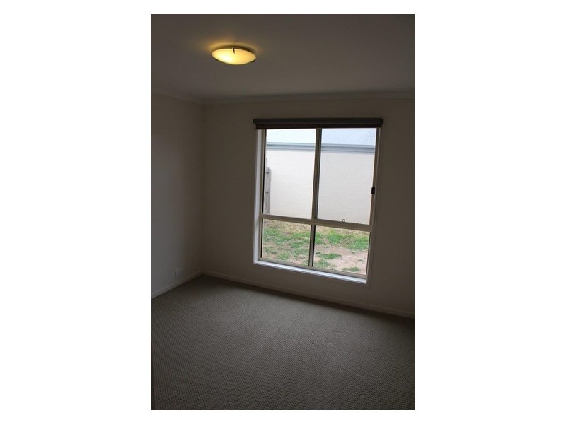 52 Dagmar Berne Street, Macgregor ACT 2615