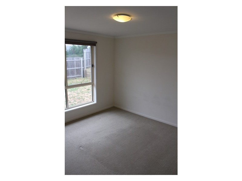 52 Dagmar Berne Street, Macgregor ACT 2615