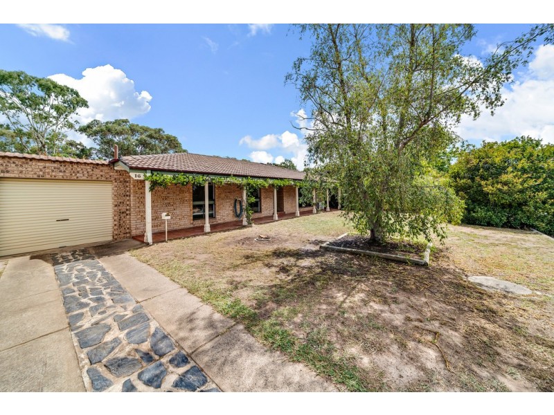 16 Whitelegge Close, Florey ACT 2615