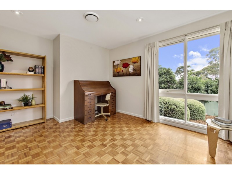 6 Weatherburn Place, Bruce ACT 2617