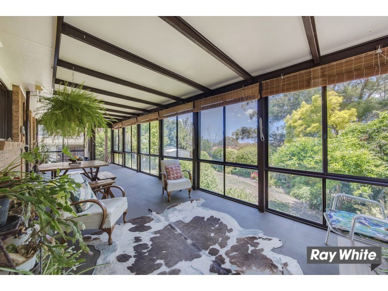 6 Neeld Place, Charnwood ACT 2615