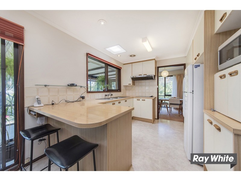 6 Neeld Place, Charnwood ACT 2615
