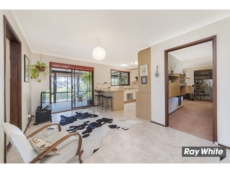 6 Neeld Place, Charnwood ACT 2615