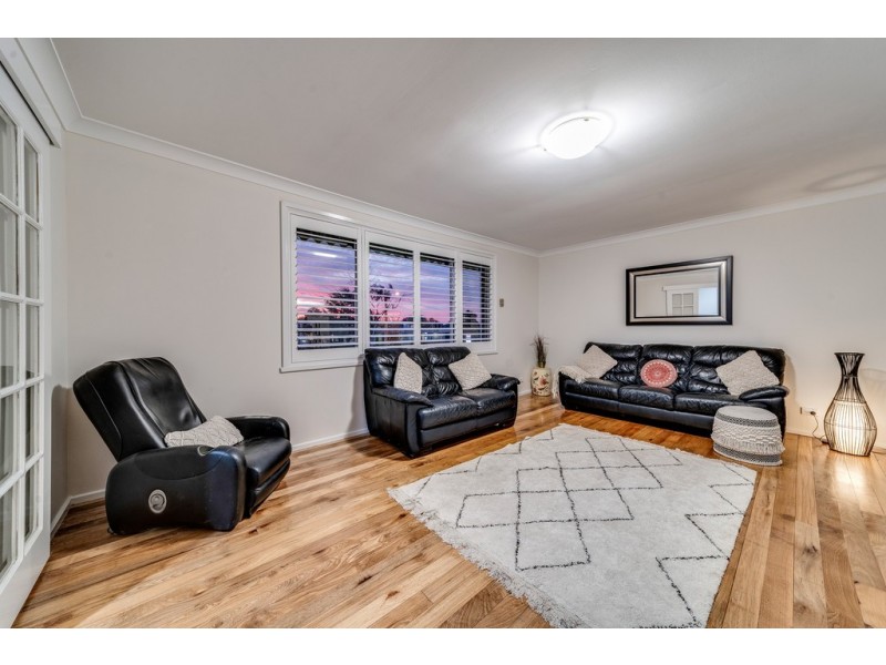 5 Springvale Drive, Weetangera ACT 2614