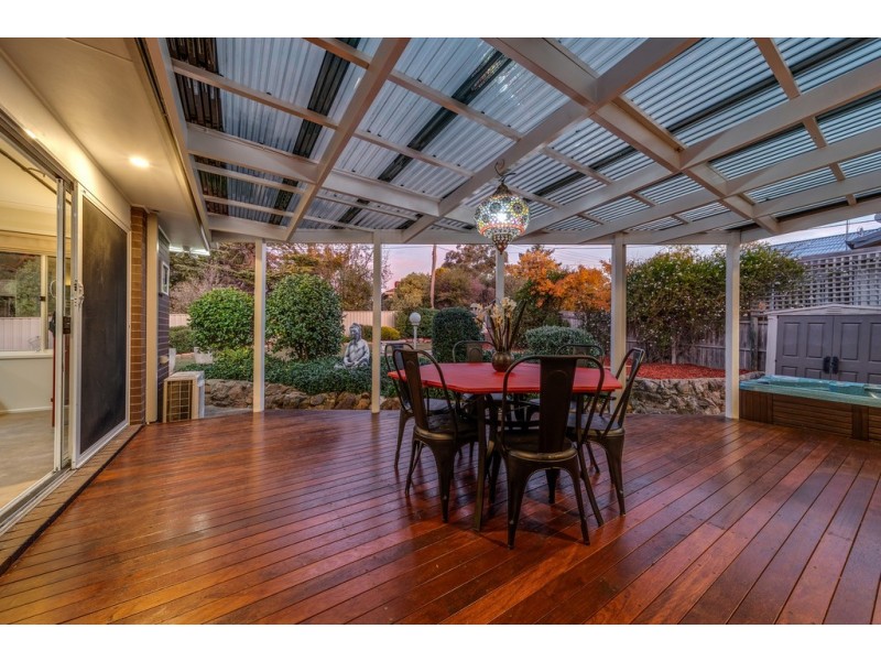 5 Springvale Drive, Weetangera ACT 2614