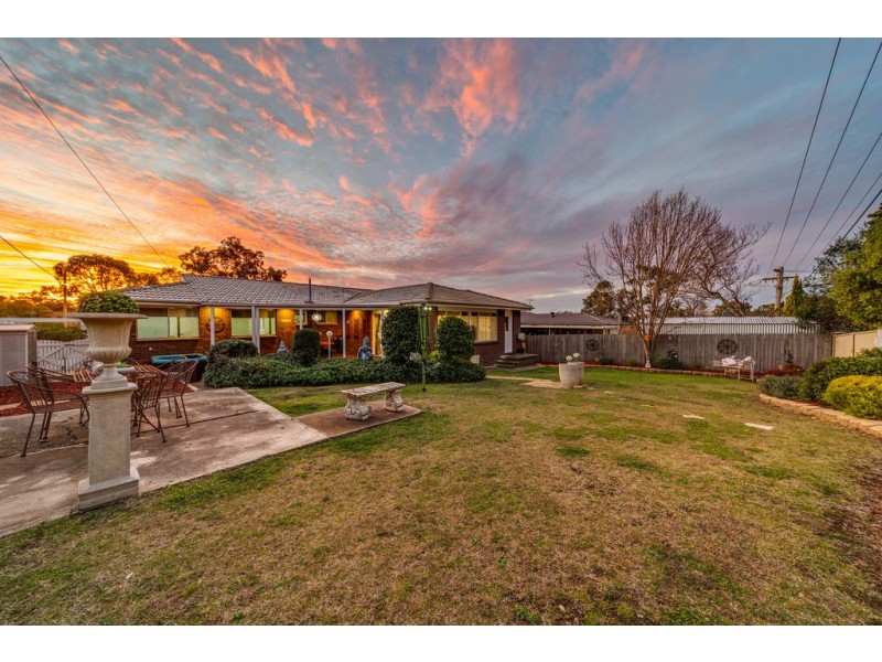 5 Springvale Drive, Weetangera ACT 2614
