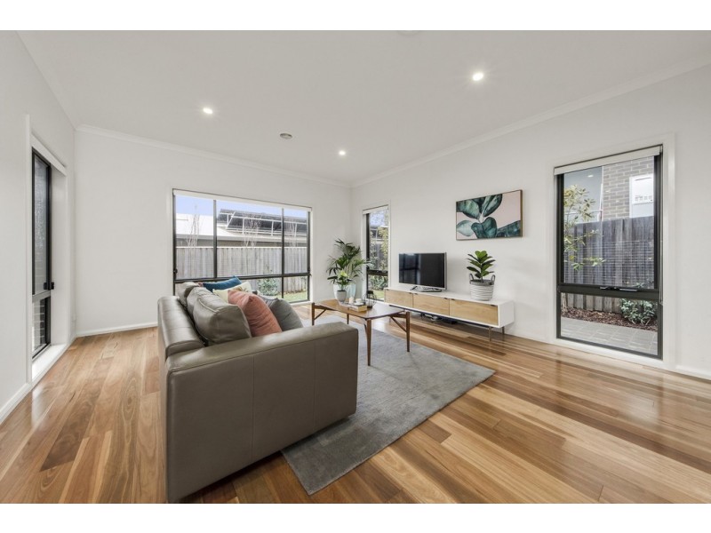 25 Benalla Street, Crace ACT 2911