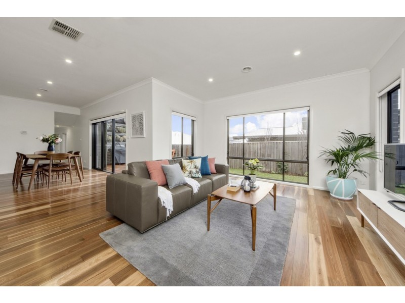 25 Benalla Street, Crace ACT 2911