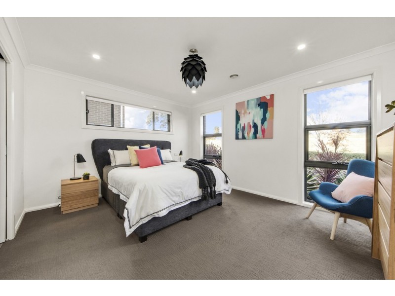 25 Benalla Street, Crace ACT 2911