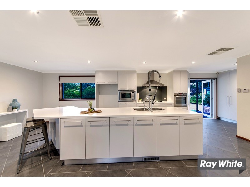 28 Kinleyside Crescent, Weetangera ACT 2614