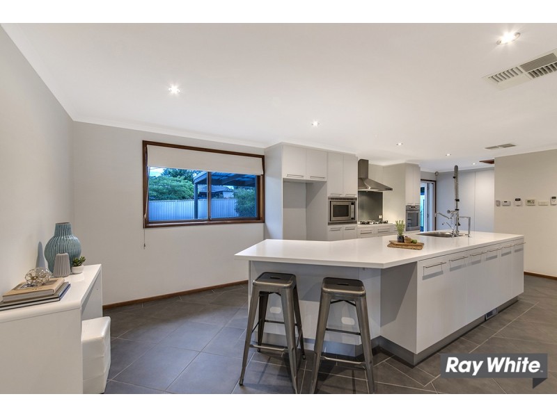 28 Kinleyside Crescent, Weetangera ACT 2614