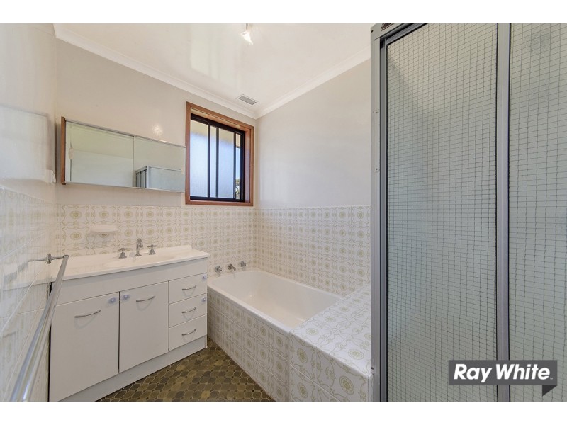 43 Solomon Crescent, Latham ACT 2615