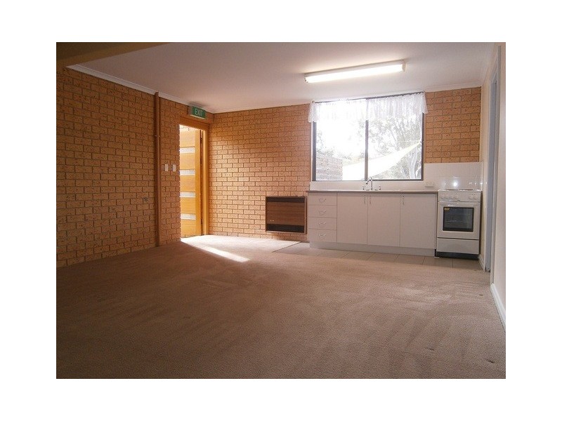 82 Archibald Street, Lyneham ACT 2602