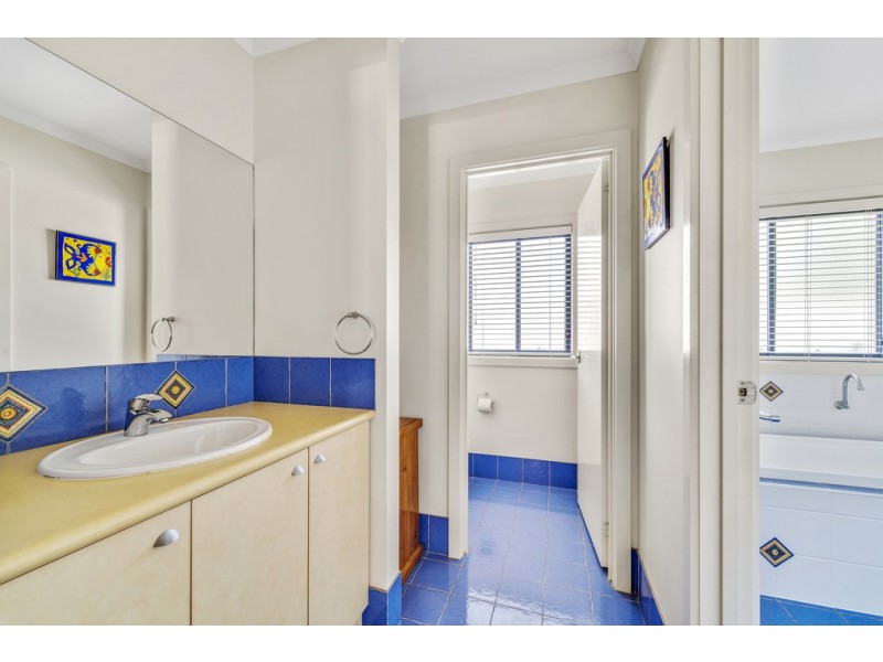 2 Larpent Street, Amaroo ACT 2914