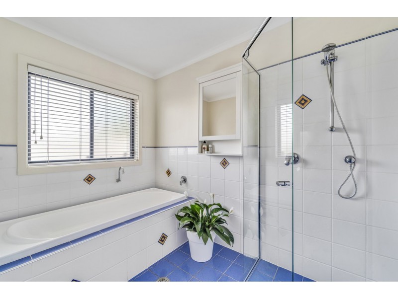 2 Larpent Street, Amaroo ACT 2914