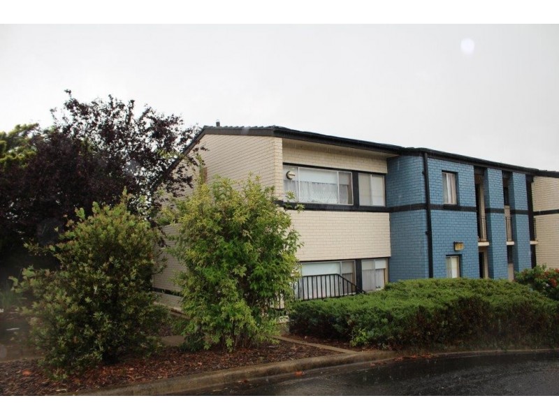 1/58 Bennelong Crescent, Macquarie ACT 2614