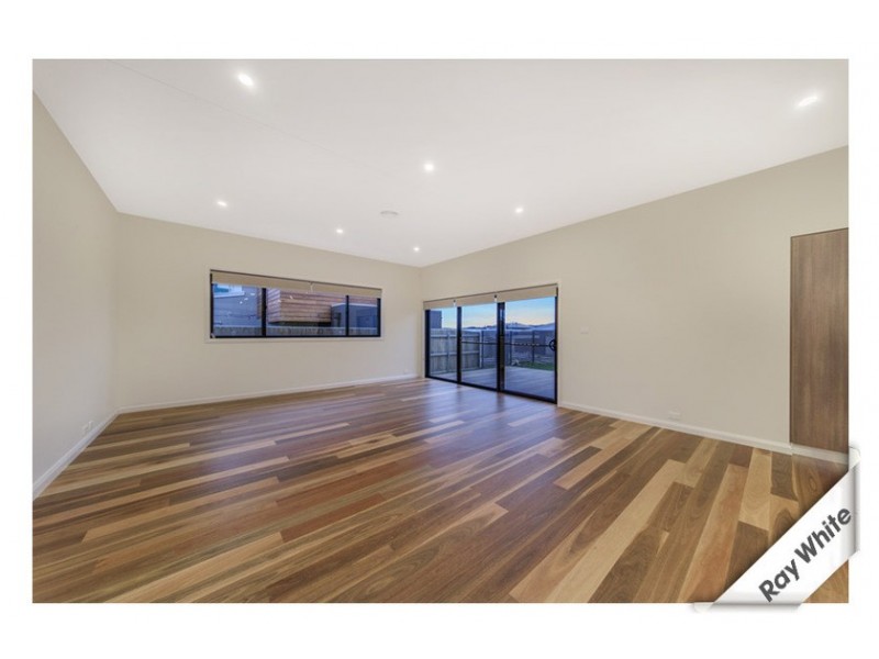 42 Lanaba Crescent, Crace ACT 2911