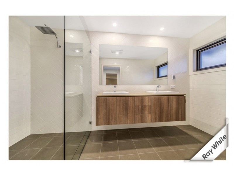 42 Lanaba Crescent, Crace ACT 2911