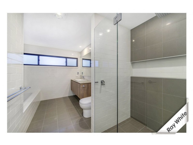 42 Lanaba Crescent, Crace ACT 2911